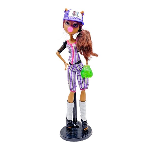 Monster High Clawdeen Wolf – Ghoul Sports Doll – Almost Complete Outfit w/ Stand - Picture 1 of 5